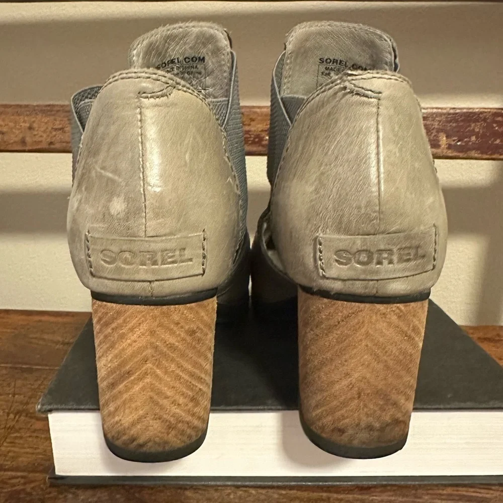 Sorel Addington Ankle Boots Quarry Light Gray Cut Out Heeled Booties Sandals